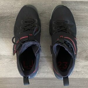 Men's Black Athletic Sneakers with Red Accents